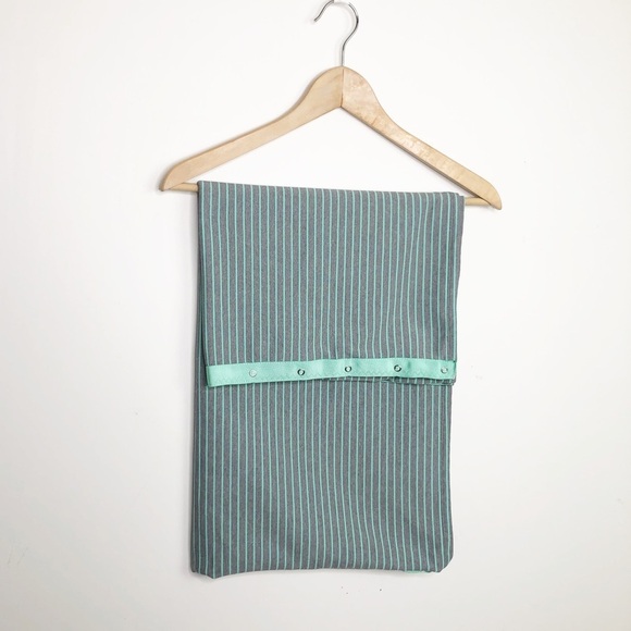 Lululemon Vinyasa Mint moment Gray and teal infinity wrap scarf - Picture 10 of 13
